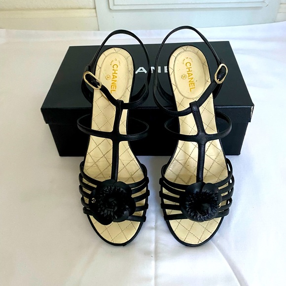 CHANEL sandals - Picture 1 of 5